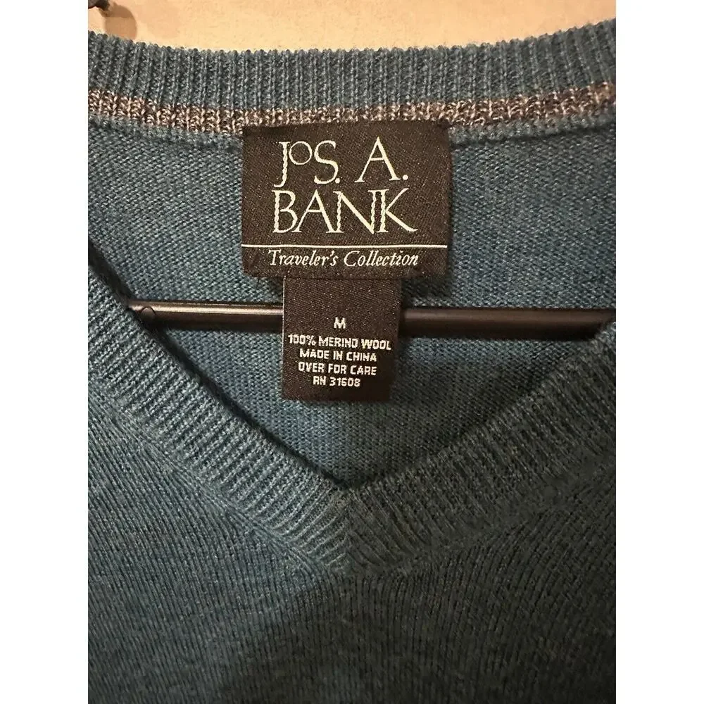 JOS A BANK TRAVELER'S V-Neck Pullover Sweater Mens M Blue 100% Merino Wool Soft